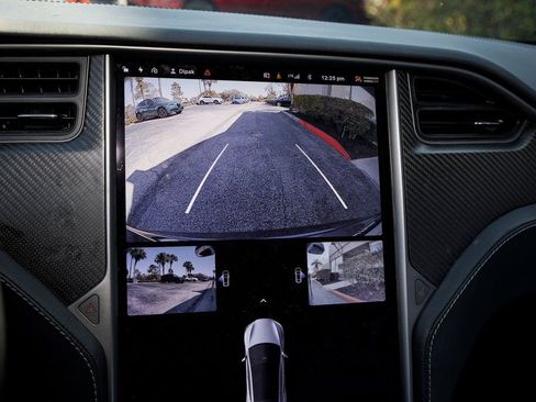 Used 2020 Tesla Model S Performance image 19