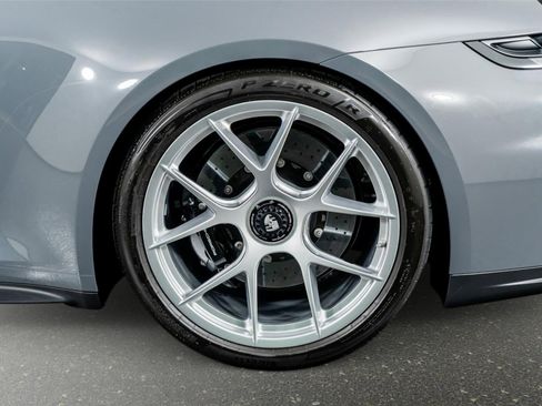 Used 2026 Porsche 911 GT3 w/ Lightweight Package In Black image 18