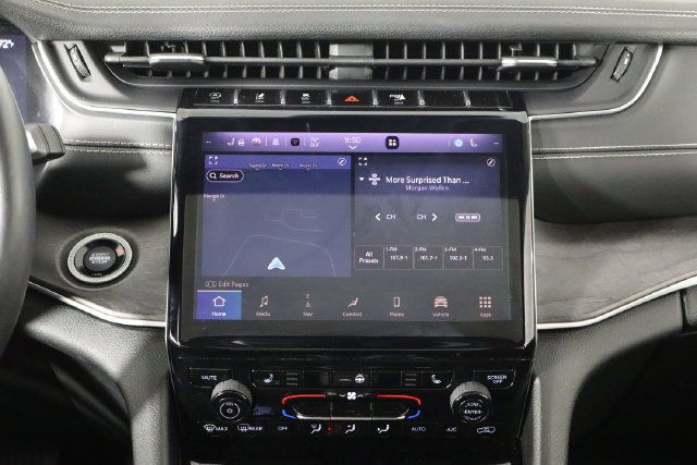 Used 2022 Jeep Grand Cherokee Limited AWD/4WD image 29
