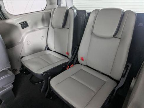Used 2018 Ford Transit Connect Titanium w/ Titanium Premium Package FWD image 18