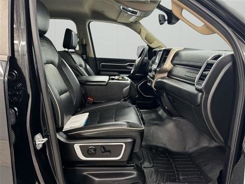 Used 2019 RAM 1500 Laramie AWD/4WD image 16