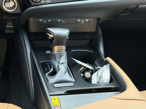 Used 2025 Lexus ES 350 Premium w/ Premium Package image 19