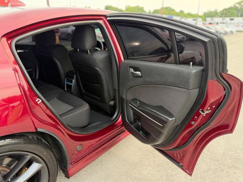 Used 2019 Dodge Charger Scat Pack RWD image 17