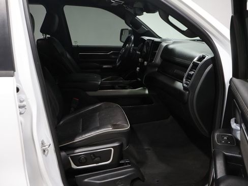 Used 2024 RAM 1500 Laramie image 24