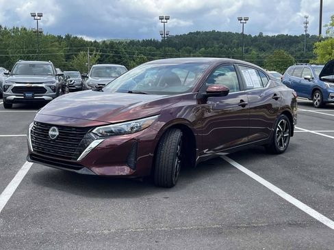 Used 2025 Nissan Sentra SV FWD image 7