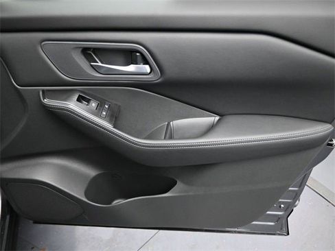 New 2026 Nissan Rogue SV image 28