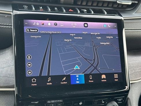 Used 2021 Jeep Grand Cherokee L Limited image 20