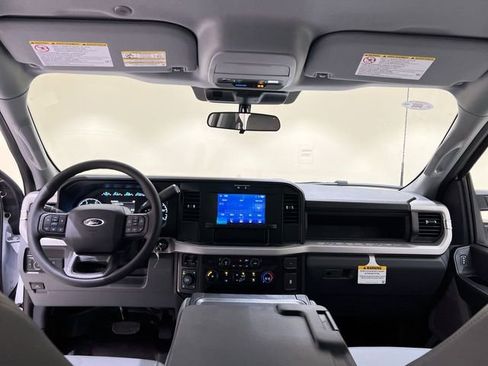 New 2026 Ford F250 XL w/ XL Off-Road Package AWD/4WD image 17