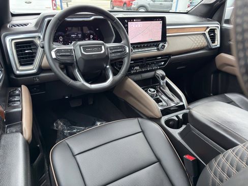 Used 2023 GMC Canyon Denali w/ Denali Black Edition image 10