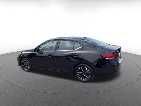 Used 2025 Nissan Sentra SV FWD image 9