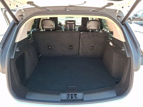 Used 2023 Lincoln Corsair Standard w/ Equipment Group 101A image 28