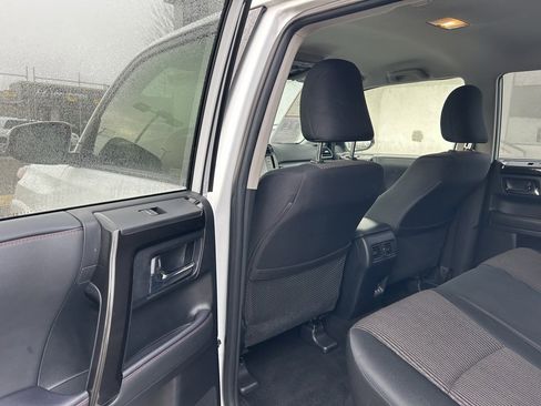 Certified 2024 Toyota 4Runner TRD Off-Road image 11