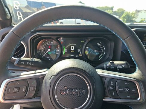 Used 2024 Jeep Wrangler High Altitude image 19