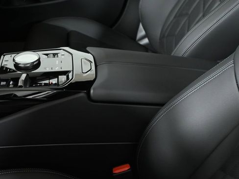 Used 2026 BMW 530i xDrive image 24