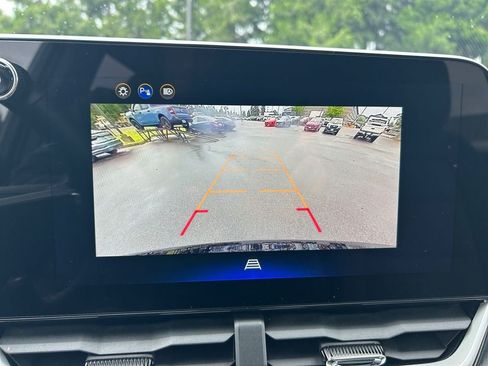 Used 2025 Chevrolet Equinox LT AWD/4WD image 17