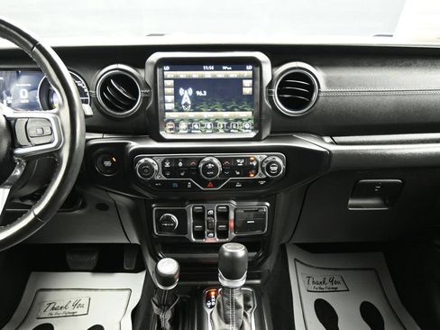 Used 2023 Jeep Wrangler Unlimited Sahara w/ Cold Weather Group AWD/4WD image 19