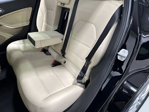 Used 2018 Mercedes-Benz GLA 250 4MATIC image 29