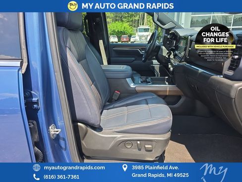 Used 2024 Chevrolet Silverado 3500 High Country w/ Technology Package AWD/4WD image 21