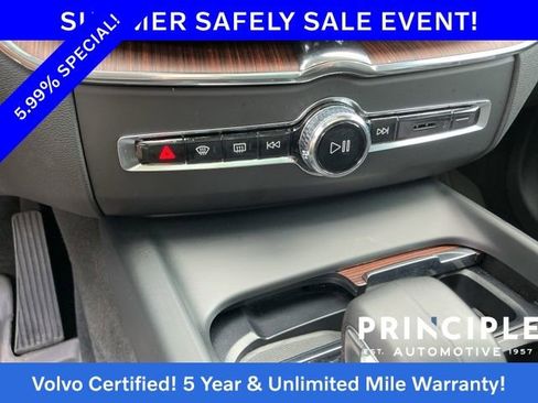 Certified 2023 Volvo XC60 B5 Plus w/ Protection Package Premier FWD image 21