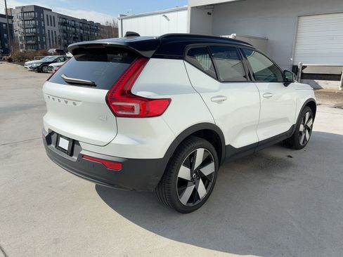 Certified 2023 Volvo XC40 Recharge Ultimate image 9