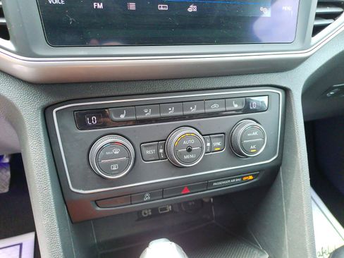 Used 2018 Volkswagen Atlas SE AWD/4WD image 16