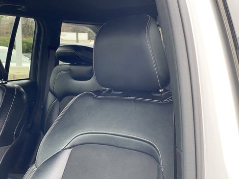 Used 2023 Jeep Grand Cherokee Altitude image 22