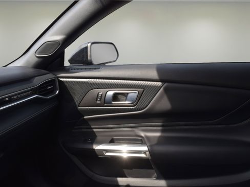 Used 2024 Ford Mustang GT Premium image 14