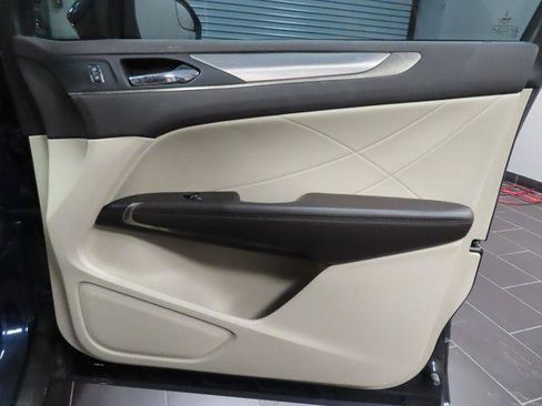 Used 2017 Lincoln MKC Premiere FWD image 37