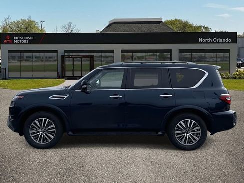 Used 2023 Nissan Armada SL w/ Captain's Chairs Package image 7