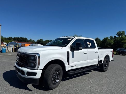 Used 2024 Ford F250 Lariat w/ Lariat Ultimate Package AWD/4WD image 3