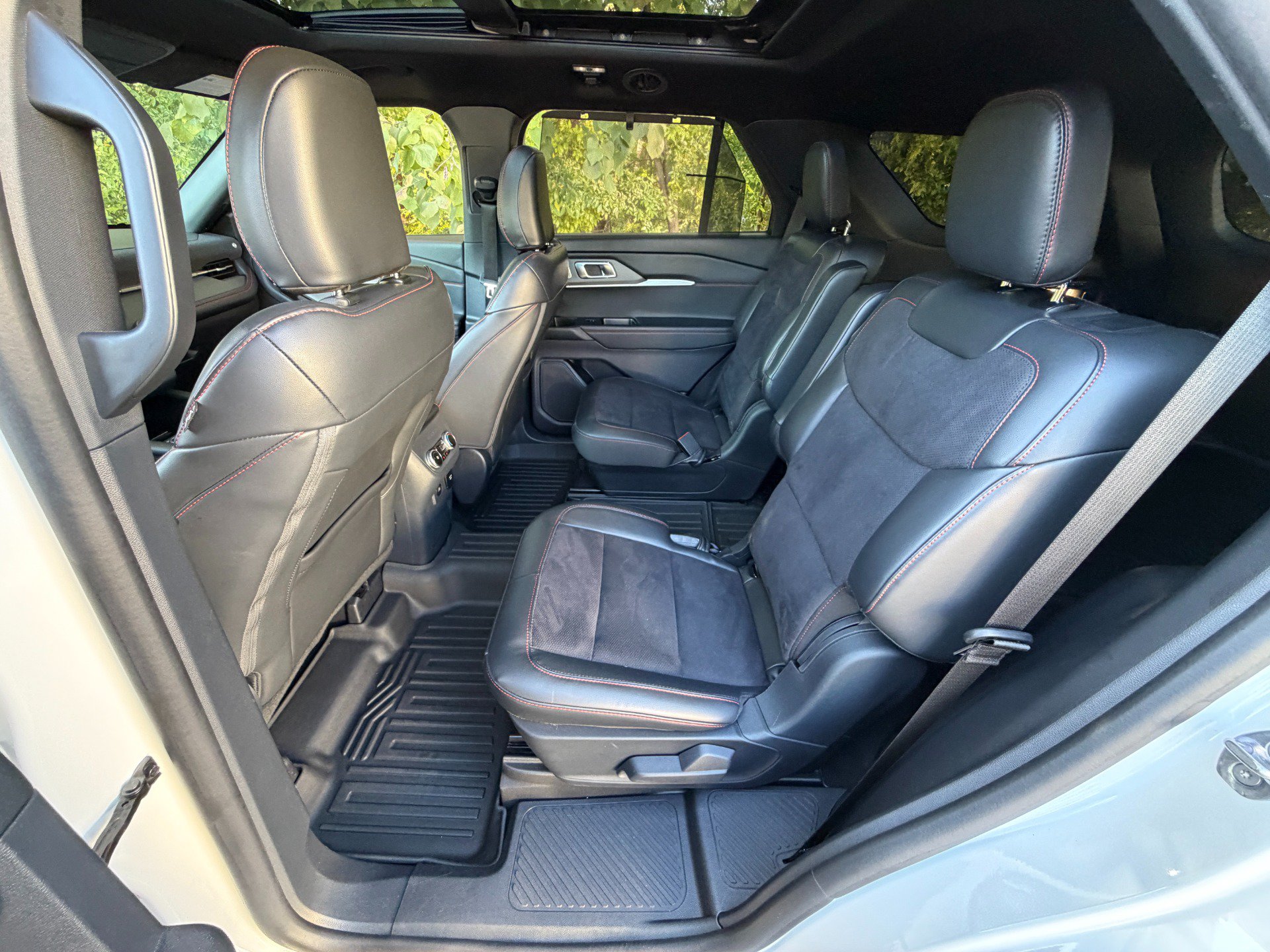Used 2025 Ford Explorer ST AWD/4WD image 53