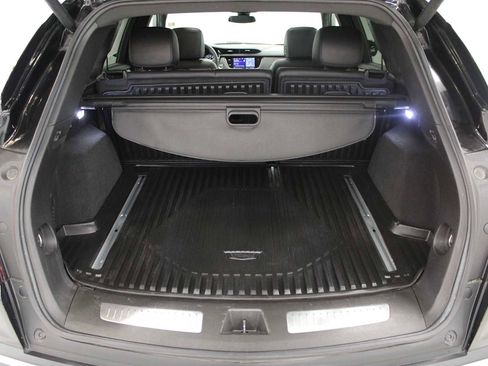 Certified 2022 Cadillac XT5 Premium Luxury w/ LPO, Floor Liner Package image 9