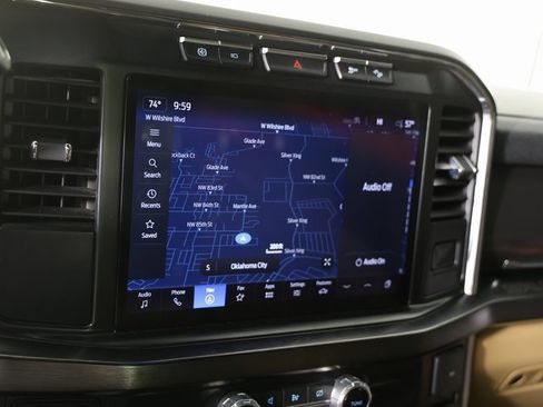 Used 2023 Ford F250 Lariat w/ Chrome Package image 19