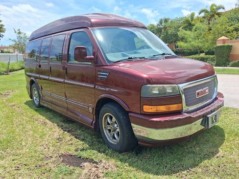 Used 2010 GMC Savana 1500 AWD w/ Preferred Equipment Group image 4