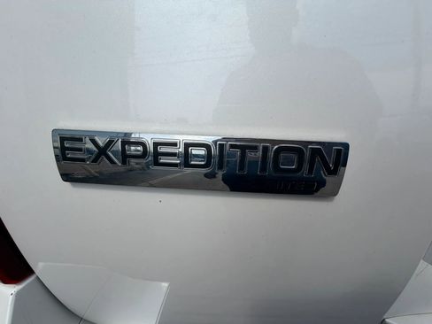 Used 2013 Ford Expedition Limited AWD/4WD image 26