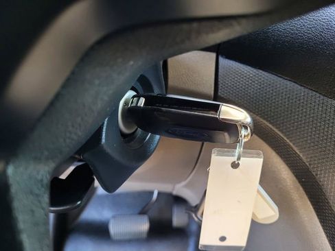 Used 2020 Ford Transit Connect XL FWD image 19