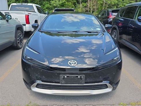 Used 2023 Toyota Prius Prime FWD image 2