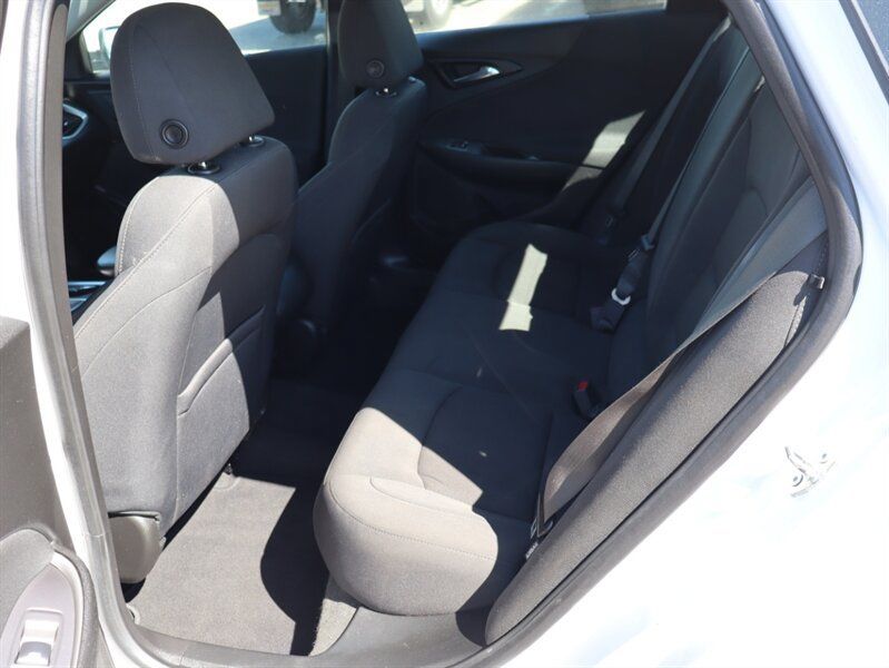 Used 2020 Chevrolet Malibu LS w/ Driver Confidence Package II FWD image 17