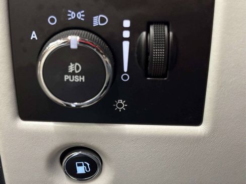 Used 2017 Jeep Grand Cherokee Summit AWD/4WD image 31