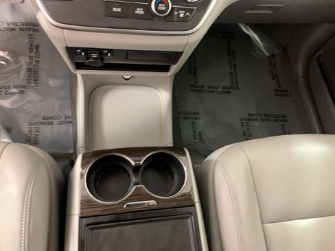 Used 2020 Toyota Sienna XLE FWD image 27