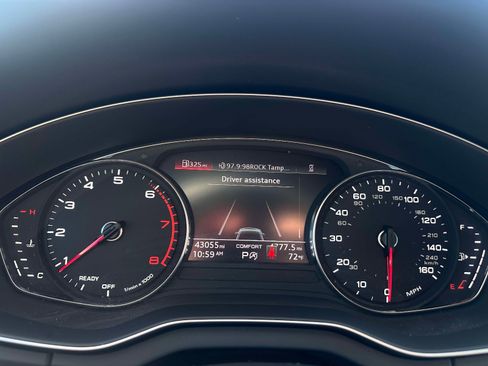 Used 2023 Audi Q5 2.0T Premium w/ Convenience Package image 12