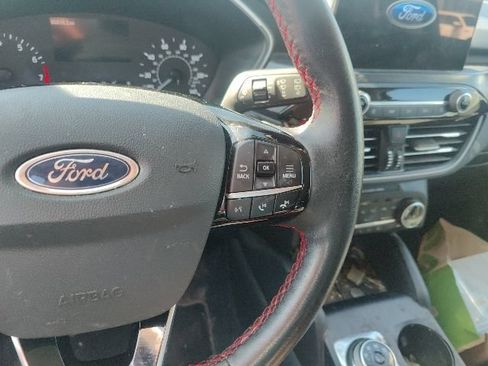 Used 2022 Ford Escape SEL w/ SEL Stealth AWD Package image 26