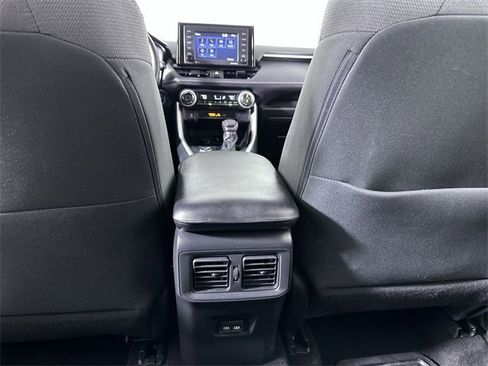 Used 2022 Toyota RAV4 XLE image 22