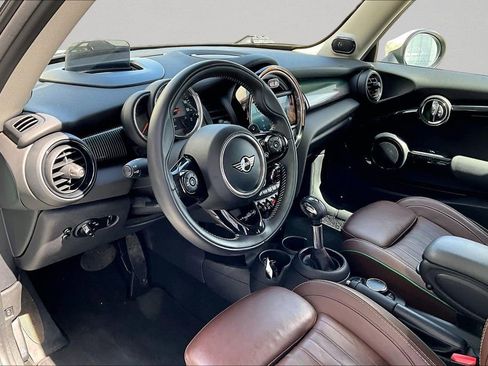 Used 2019 MINI Cooper S image 16