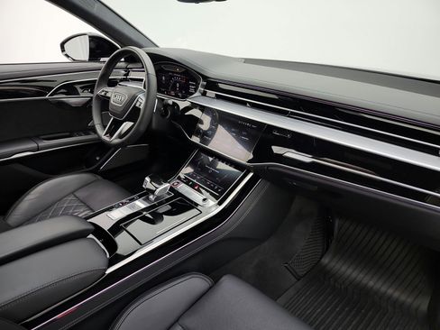 Used 2022 Audi S8 AWD/4WD image 20