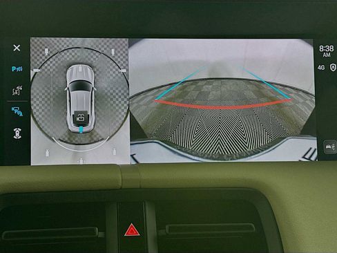 Used 2025 Porsche Taycan image 17