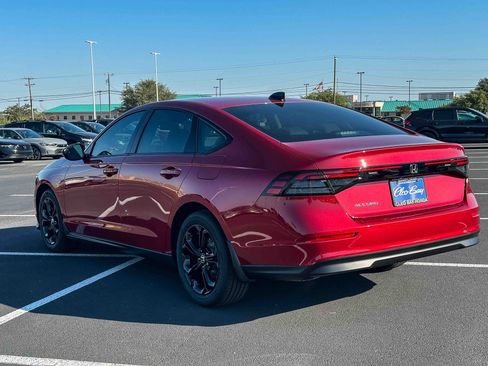 New 2025 Honda Accord SE image 8