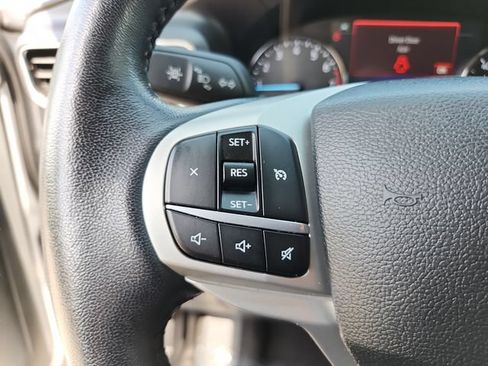 Used 2023 Ford Explorer XLT w/ Equipment Group 202A AWD/4WD image 36