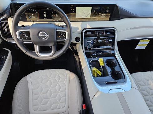 New 2026 Nissan Armada Platinum image 7