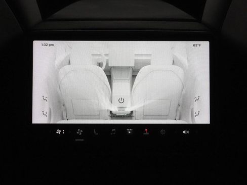 Used 2025 Tesla Model 3 Long Range image 24